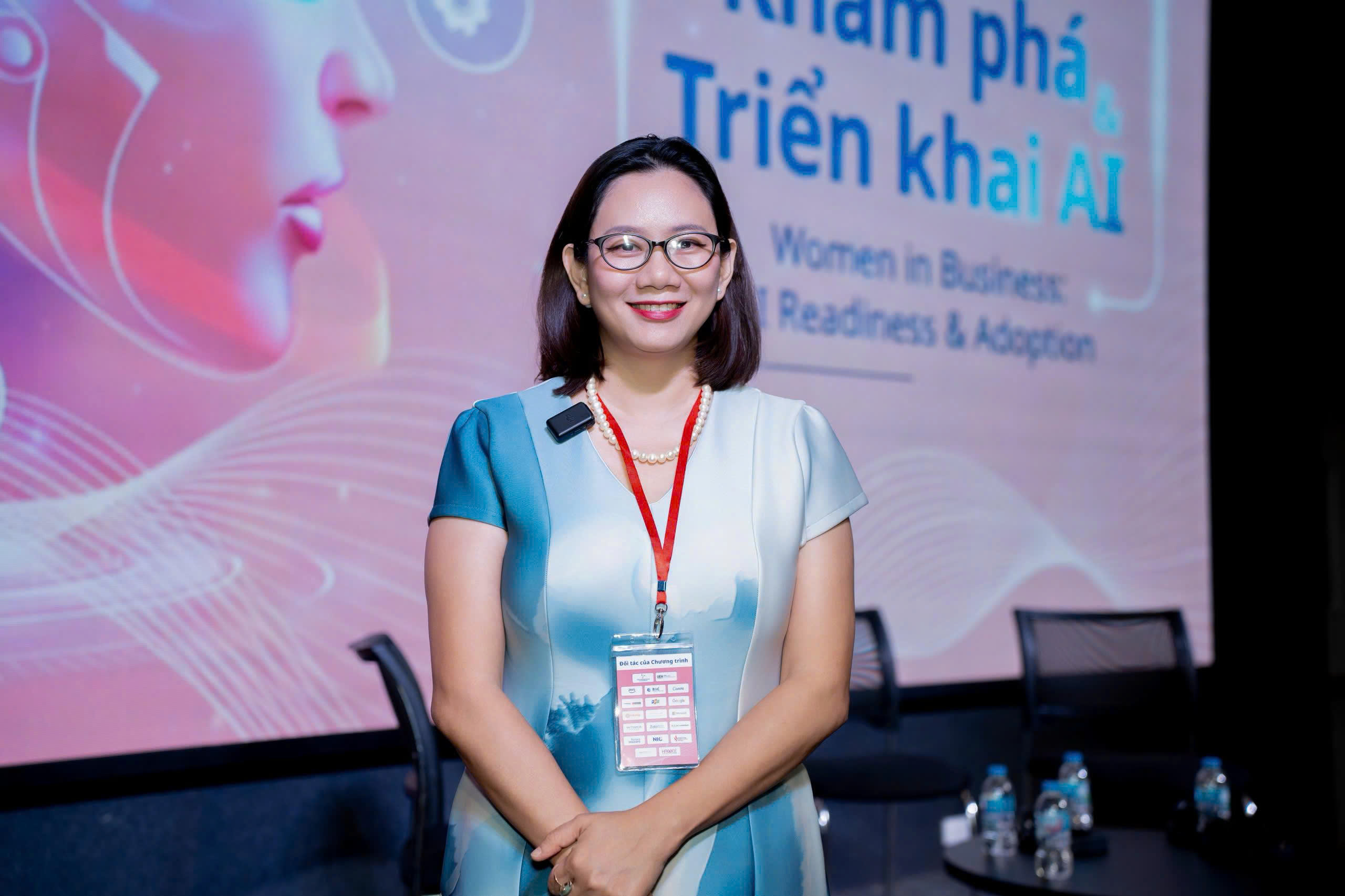 Mrs. Quynh Nguyen